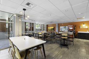 Seattle apartment for rent - Resident seating area with tables and chairs at Sedona Apartments, Washington, 98115