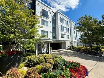 Bellevue apartment for rent - Sir Gallahad Apartment Homes
