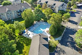 Auburn Hills apartment for rent - Aerial View at Adams Creek, Auburn Hills, MI