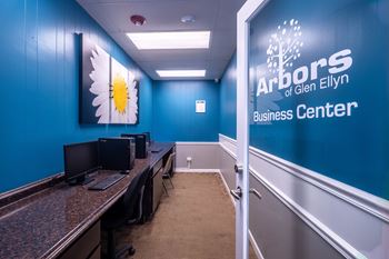 24/7 Business center