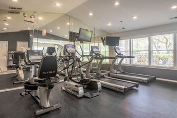 24/7 Fitness center