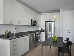 Philadelphia apartment for rent - AKA University City Kitchen