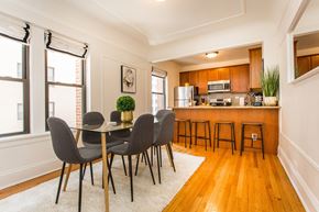 Chicago apartment for rent - The Chatelaine Dining Kitchen