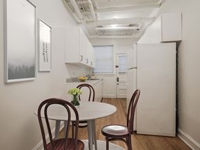 Chicago apartment for rent - Berteau Manor - One Bedroom Kitchen