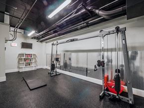 Chicago apartment for rent - The Chatelaine - Fitness Room