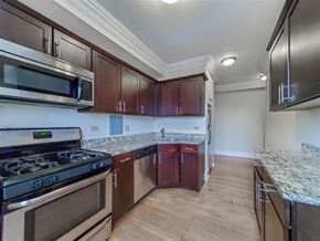 Chicago apartment for rent - The Patricians Apartments Lincoln Park Chicago Stainless Steel Kitchen