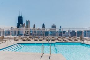 Chicago apartment for rent - Astor House Pool Deck