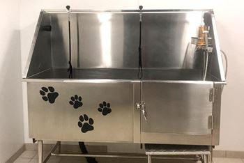 River east dog wash