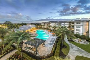 Jacksonville apartment for rent - The Point of Tamaya Luxury Apartments in Jacksonville, FL 32246 - Swimming Pool