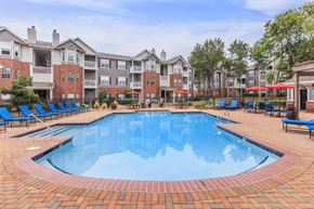 Murfreesboro apartment for rent - Carrington_Park_Pool_3_Murfreesboro_TN
