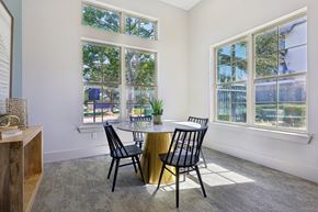 Grapevine apartment for rent - dining room at Vine + Vail Townhomes and Apartments, Grapevine