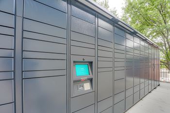Amazon hub package lockers