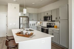 Lincoln apartment for rent - 27