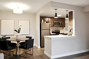 Bensenville apartment for rent - dining area next to the kitchen of a Bensenville apartment