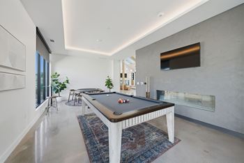 Billiards & game lounge