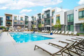 2Twenty2 - courtyard pool
