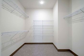 2-Bed suede th #145 - upper level walk-in closet