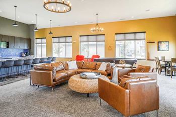 Clubhouse - tv lounge