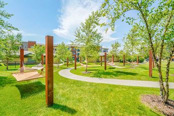 Amenities - hammock garden