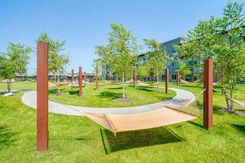 Amenities - hammock garden