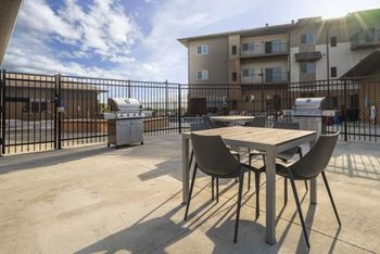 360-At-jordan-west-new-luxury-apartments-jordan-creek-west-des-moines-ia-_9.Jpg