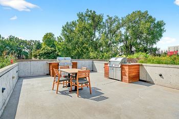 Amenities - grilling stations