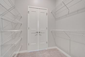 Aspire-at-cityplace-woodbury-mn-luxury-apartments-two-bedroom-valarian-light
