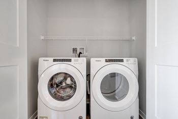 Aspire-at-cityplace-woodbury-mn-luxury-apartments-two-bedroom-valarian-light