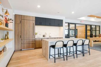 Amenities - clubroom kitchen