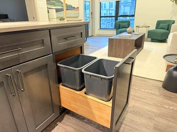 Trash drawer