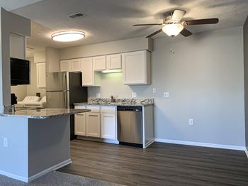 1-Bed the classic (renovated) - kitchen and dining room