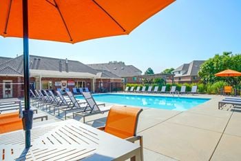 Fountain glen - pool - poolside seating