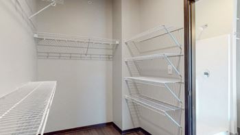 Shine mocha - 2 bed, 2 bath