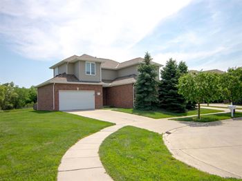 Exteriors- outside view of cascade pines duplex in lincoln ne