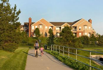 Exteriors-ridge pointe villas garden with building view