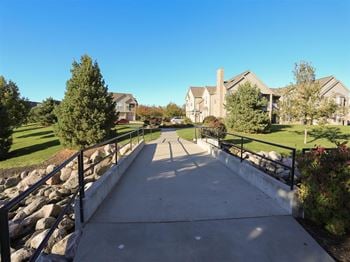 Exteriors-stone ridge estates garden
