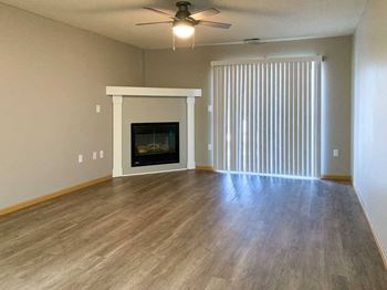 One-bed spruce (#378) - renovated - living room