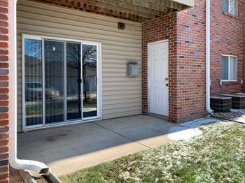 One-bed spruce (#378) - renovated - patio exterior