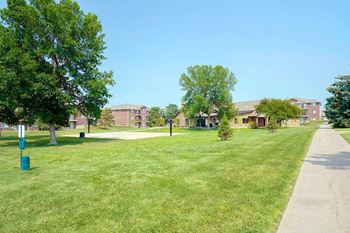 Northridge heights - amenities - courtyard