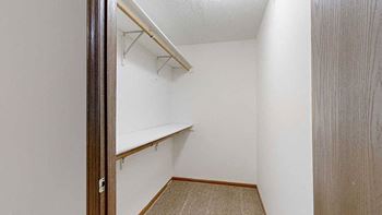 Pine lake heights - 1 bed imperial #45 - walk-in closet