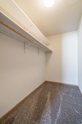 The cove bedroom closet