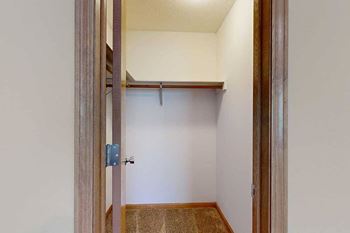 Renovated 2-bed purview (#16)