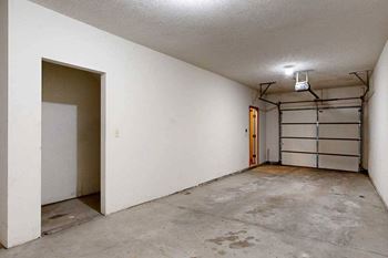 1-Bed robin (#17) - attached garage