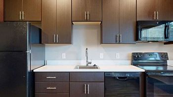 The conrad - august studio (#310) - kitchen sink