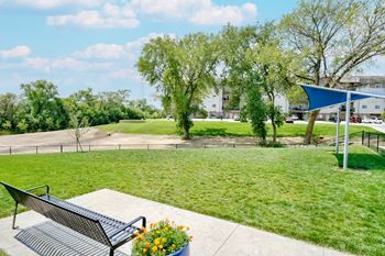 The-flats-at-shadow-creek-lincoln-ne-dog-park-02