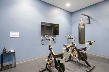 Yoga/spin studio