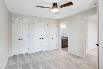 1-Bed meadowlark #327 (dark cabinets) - bedroom 2