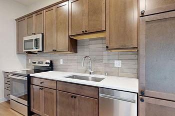 1-Bed chestnut (#130)