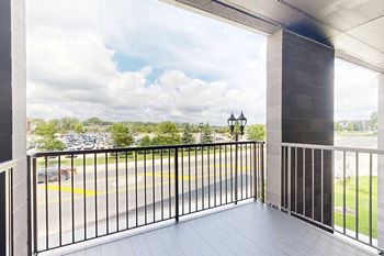 2-Bed tamarack with den (#p204)