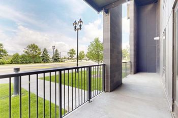 2-Bed tamarack with den (#p204)